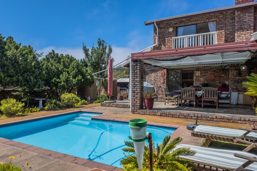 4 Bedroom Property for Sale in Groenvallei Western Cape